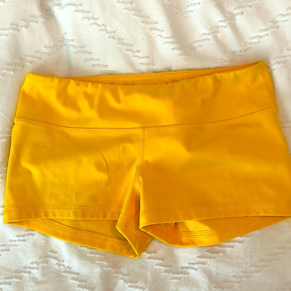Fleo OG yellow worn once Medium